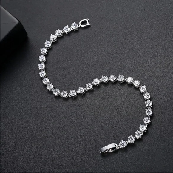 NEW 925 STERLING SILVER ROUND TENNIS BRACELET, NICE BRACELET, CUTE BRACELET - Picture 4 of 5